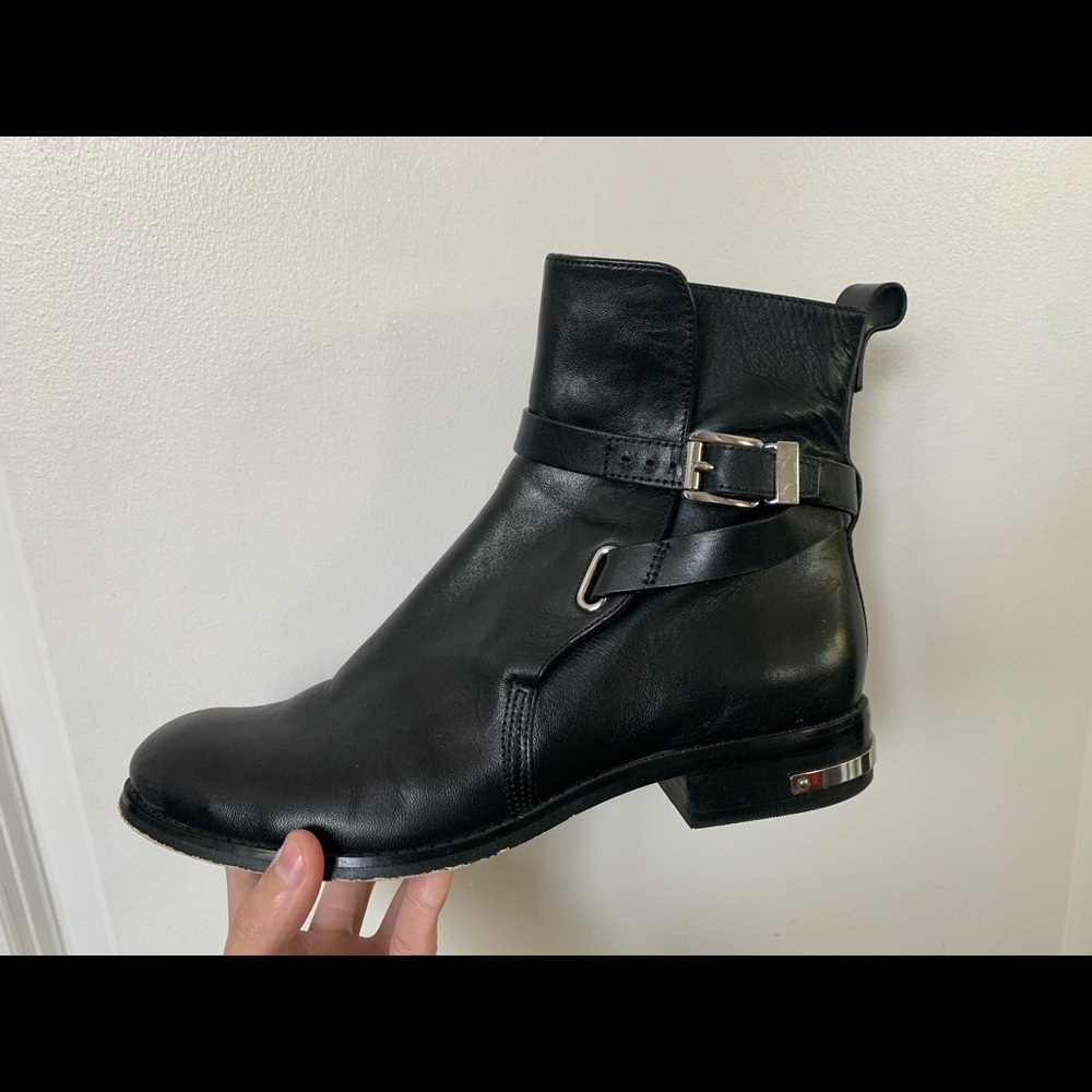 Barely worn Michael Kors boots